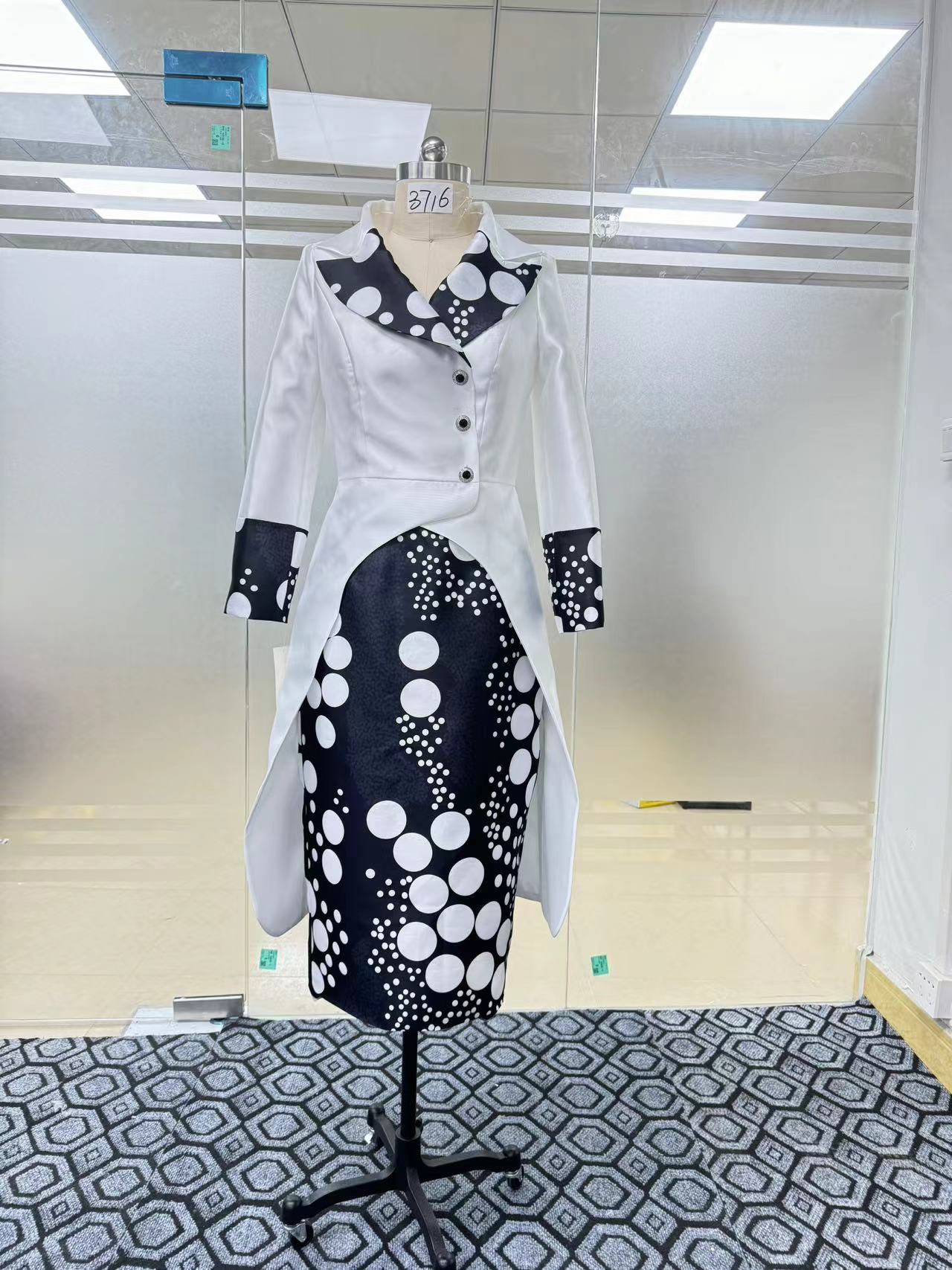 CHURCH SUIT